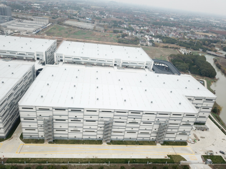 Grandi magazzini logistici